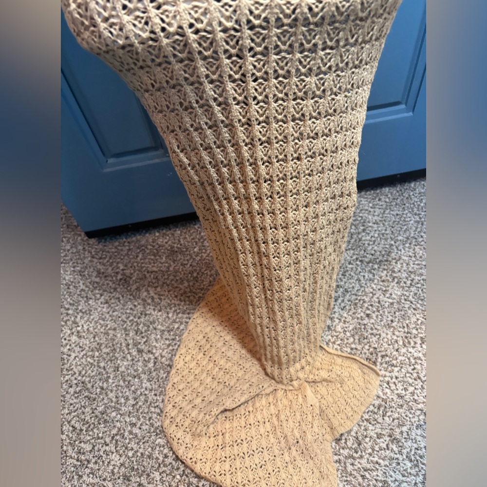 Un.Affected Australia Fitted Camel Crochet Knit Midi Dress- NOT BROWN see photos - Picture 4 of 15